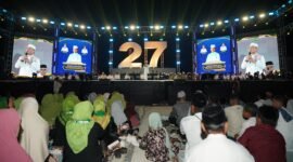Ustaz Das’ad Latif dalam acara tabligh akbar di Alun-Alun Sofifi, jantung Ibu Kota Sofifi (IKS). || Foto : Kasedata.id