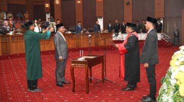 Pengucapan Sumpah/Janji Wakil Ketua DPRD Sisa Masa Jabatan 2024–2029, di Ruang Rapat Paripurna DPRD Maluku Utara. || Foto : Kasedata.id