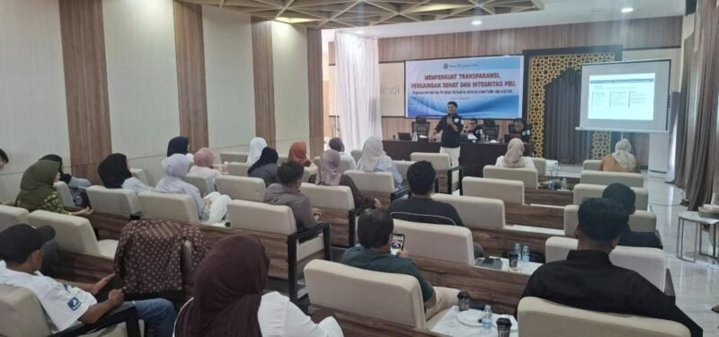 Kegiatan pembinaan dan sosialisasi pelaku usaha di Aula Bandara Sultan Baabullah Ternate. || Foto : Kasedata.id