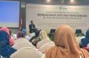 Sekretaris Dikbud Maluku Utara, Sofyan saat menutup kegiatan Diklat Peningkatan Kompetensi Bendahara Sekolah di Hotel Muara, Kota Ternate. || Foto : Kasedata.id
