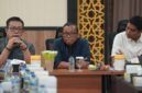 Kepala BPKAD Maluku Utara, Ahmad Purbaya didampingi Pemimpin Cabang Branch Office BRI Kota Ternate, Agus Arsyad. || Foto : Kasedata.id