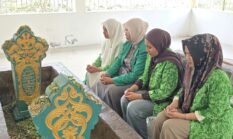 Fatayat NU Malut Kenang Sultan, Kirim Doa untuk Para Kiai