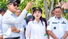 Kunjungan kerja Menteri PU, Dody Hanggodo ke Maluku Utara. Ia turut meninjau pekerjaan pengeboran air baku di Gurabunga, Kota Tidore. || Foto : Kasedata.id
