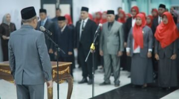 Prosesi pelantikan satu Pejabat Pimpinan Tinggi Pratama, puluhan kepala sekolah, dan tujuh pengurus Dewan Pendidikan Kota Ternate periode 2026–2030