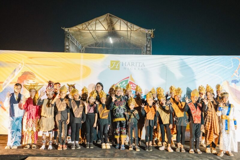 Tim paduan suara siswa dari Desa Kawasi, Pulau Obi, Halmahera Selatan, turut memeriahkan Festival Harmoni Obi (FHO) 2026.