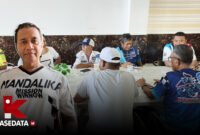 Ketua Harian IMI Malut sekaligus Ketua Phyton Racing Team, Abdurahim Achmad bersama pengurus klub yang walk out  saat menggelar pertemuan [dok : kasedata] 